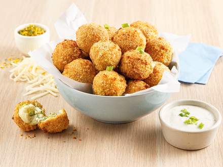 Crispy broccoli and cauliflower cheese balls