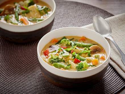 Soupe de lentilles rouges à la thaï