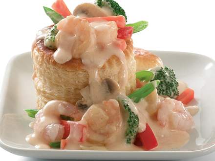 Creamy Shrimp Curry on Pastry Shells