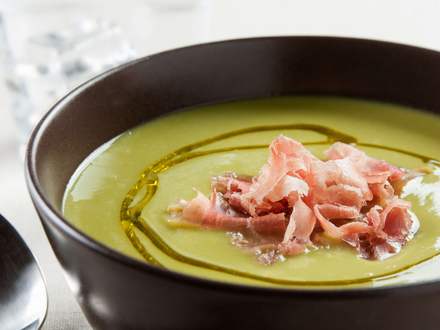 Parmesan & pancetta pea soup