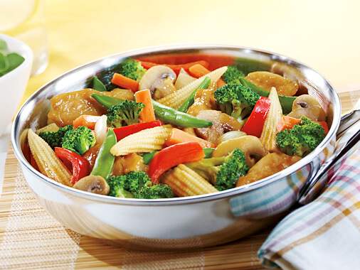 Chicken and Cashew Nuts Stir Fry | Arctic Gardens