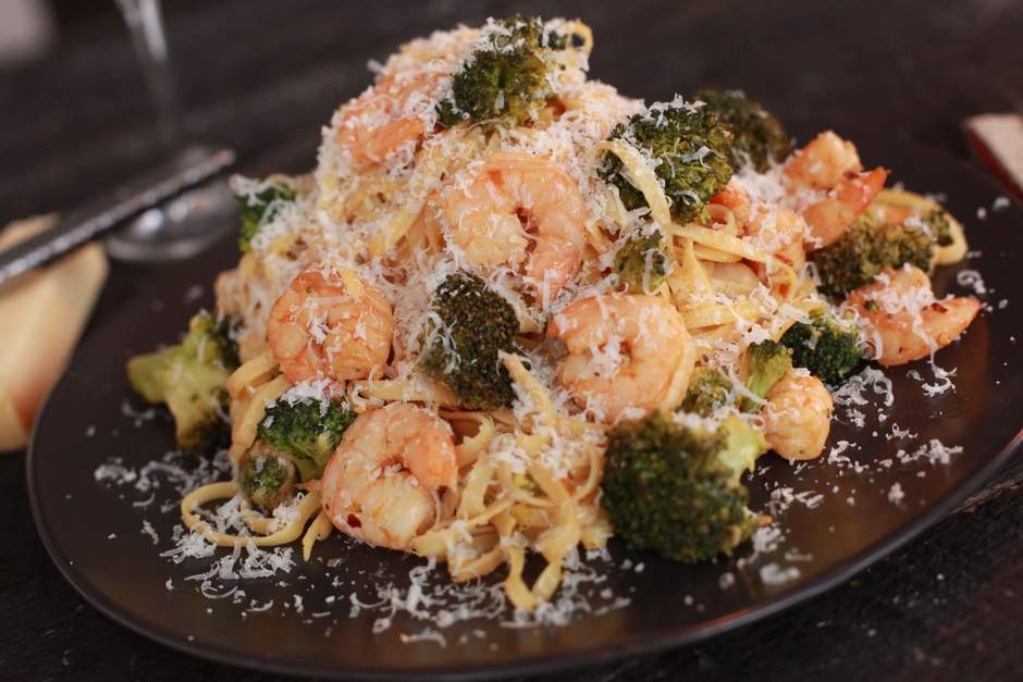 Linguine with spicy garlic shrimp and broccoli, signed Max L'Affamé | Arctic Gardens