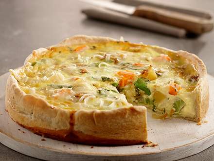 Quiche aux légumes et oignons caramélisés